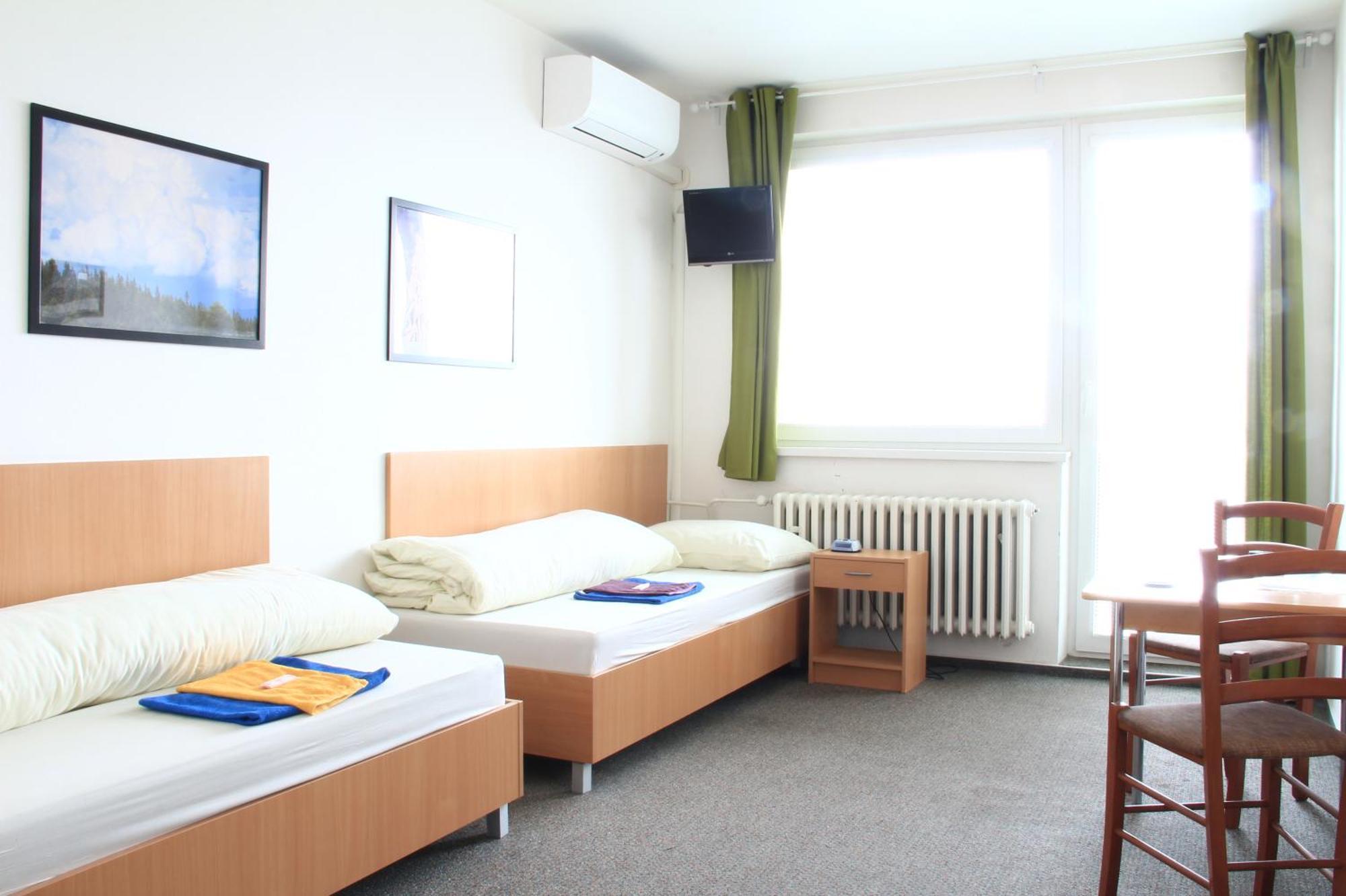 Hostel Narva Братислава Екстериор снимка